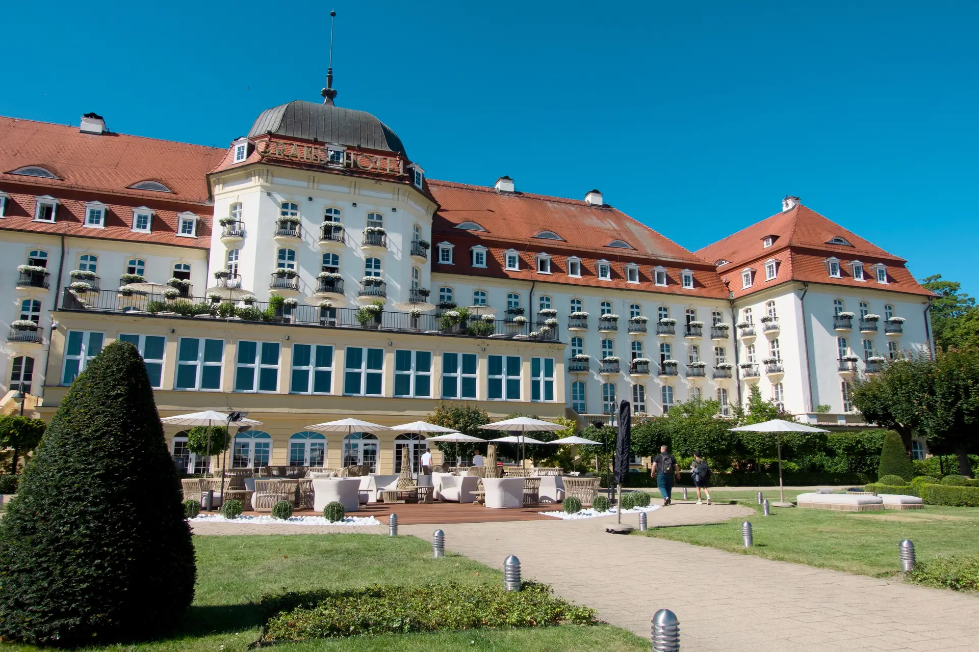 Manor kert és építészet