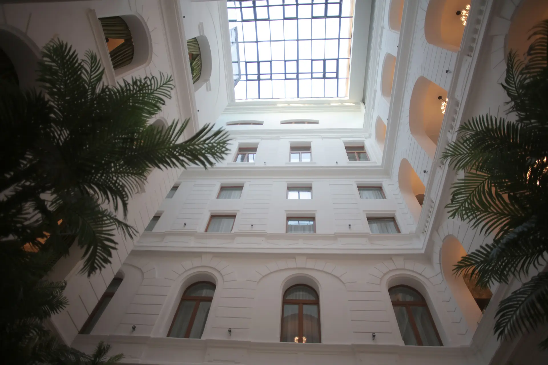 MerovianroyalManor csapat és vendéglátás